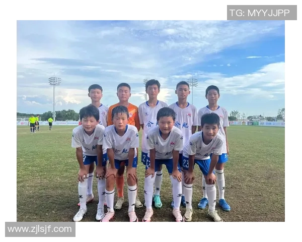 帅气足球明星齐聚一堂的精彩瞬间展现足球魅力与团队精神